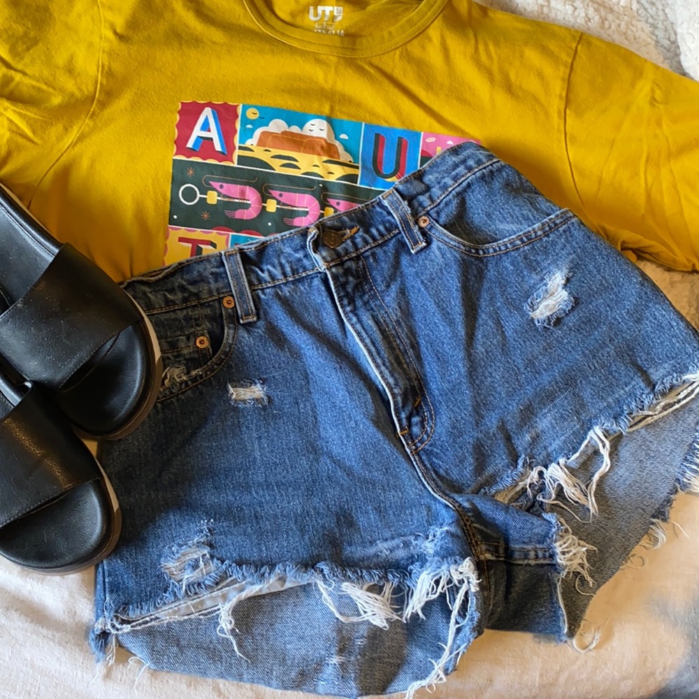 Levi 550 Frayed High Rise Jean Shorts